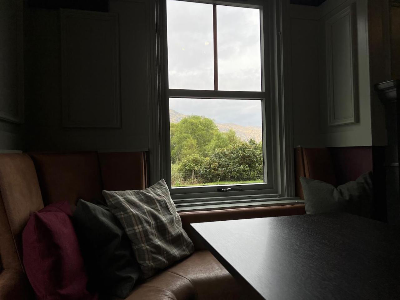 Lochailort Inn Extérieur photo